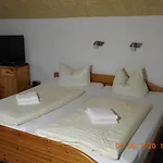 Raststueb'l Bed & Breakfast 3*