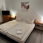 Raststueb'l Bed & Breakfast Sorge